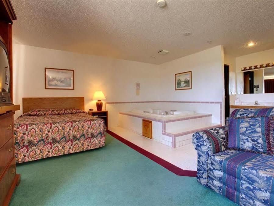 Americas Best Value Inn & Suites Cassville Roaring River Eksteriør bilde