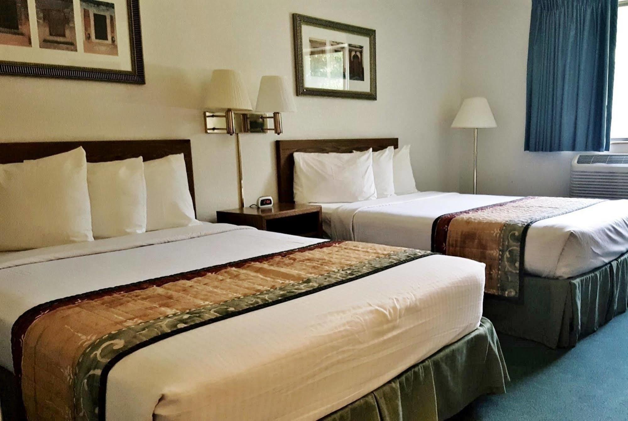 Americas Best Value Inn & Suites Cassville Roaring River Eksteriør bilde